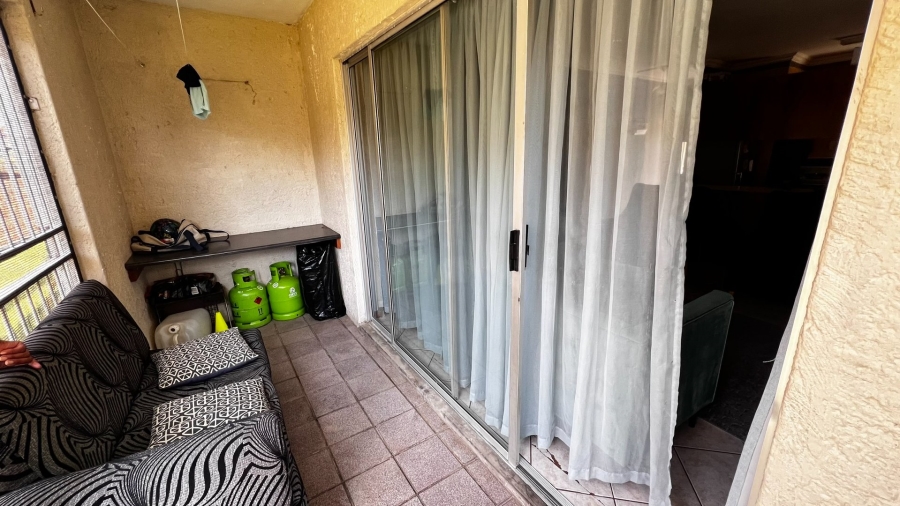 2 Bedroom Property for Sale in Langenhovenpark Free State